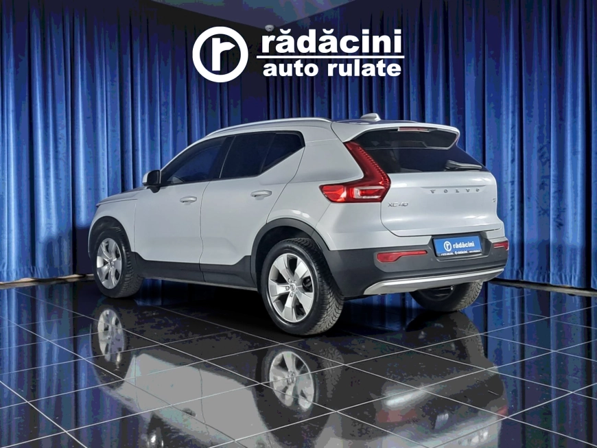 VOLVO XC 40 MOMENTUM PRO T2 163CP 2021