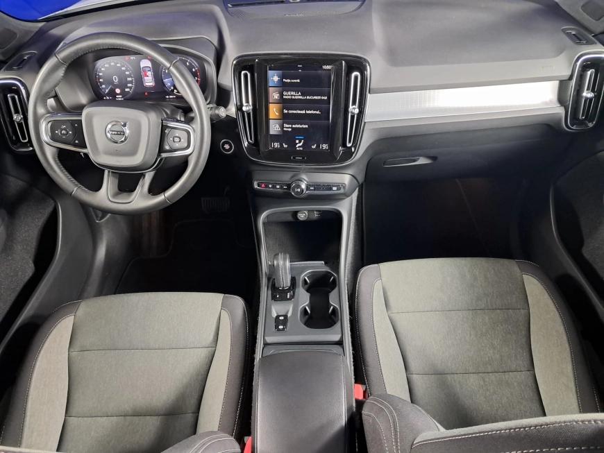 VOLVO XC 40 MOMENTUM PRO T2 163CP 2021