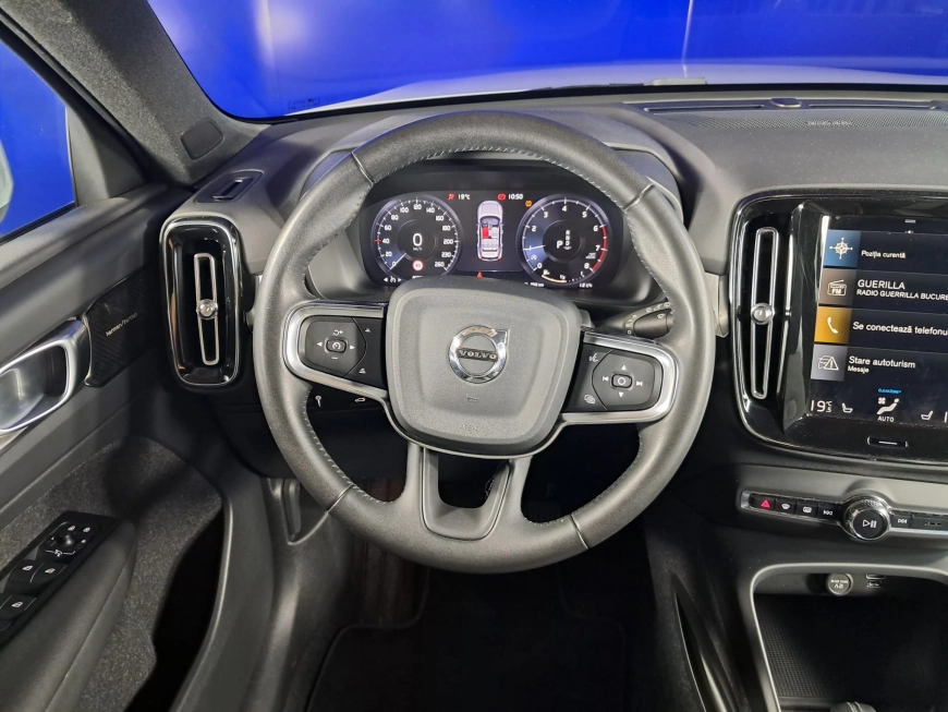 VOLVO XC 40 MOMENTUM PRO T2 163CP 2021