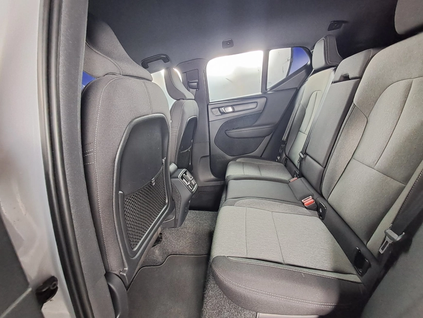 VOLVO XC 40 MOMENTUM PRO T2 163CP 2021