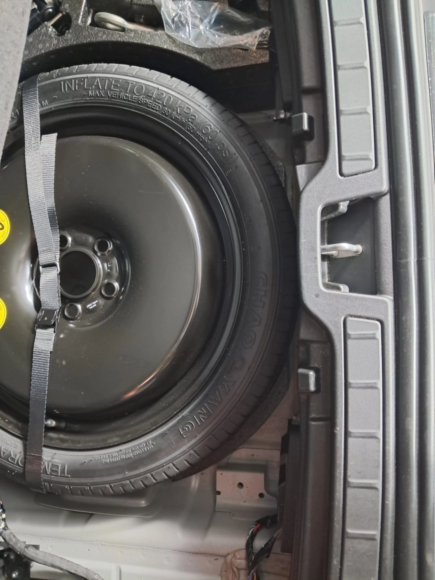 VOLVO XC 40 MOMENTUM PRO T2 163CP 2021