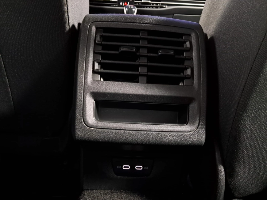 VOLKSWAGEN GOLF VIII LIFE 115CP 2021