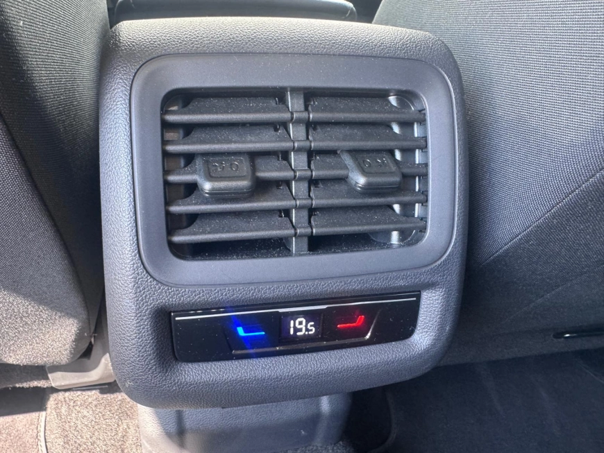 Volkswagen T-ROC Life SUV 2025
