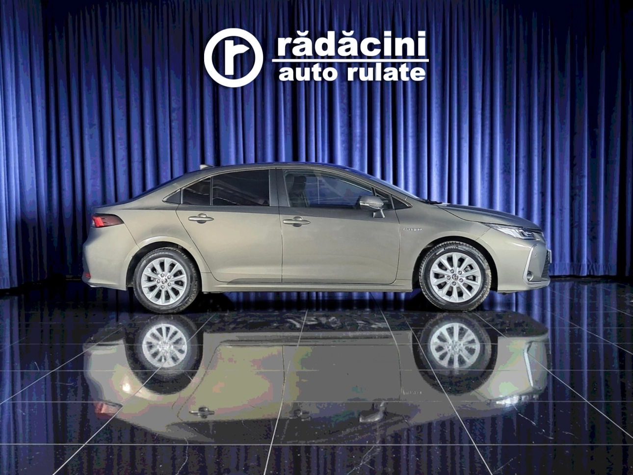 TOYOTA COROLLA DYNAMIC HYBRID HSE E-CVT 98CP 2022