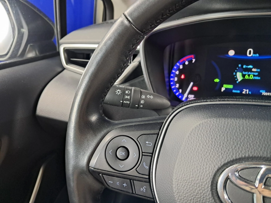 TOYOTA COROLLA DYNAMIC HYBRID HSE E-CVT 98CP 2022