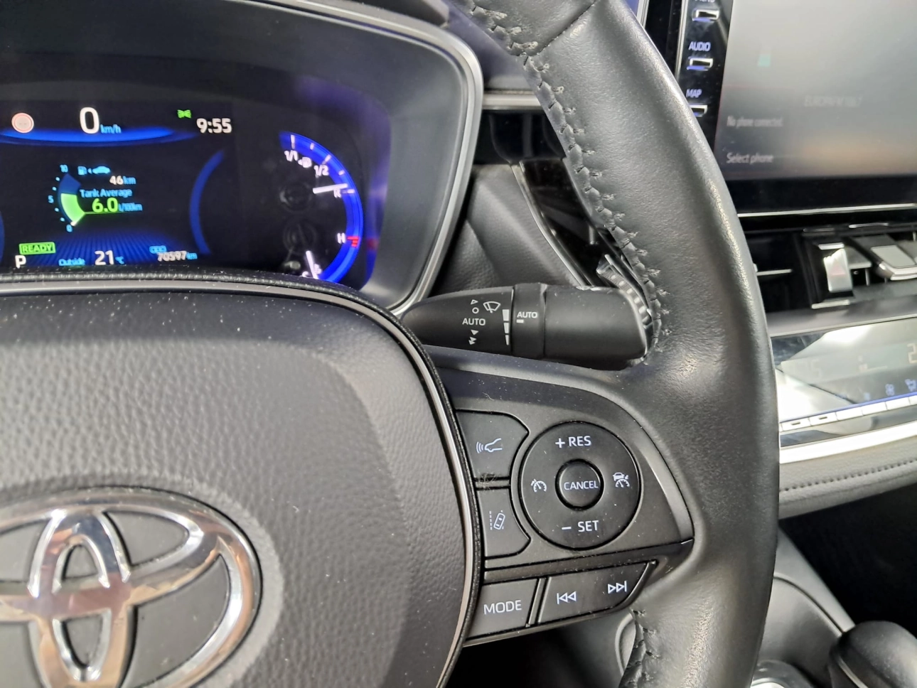 TOYOTA COROLLA DYNAMIC HYBRID HSE E-CVT 98CP 2022