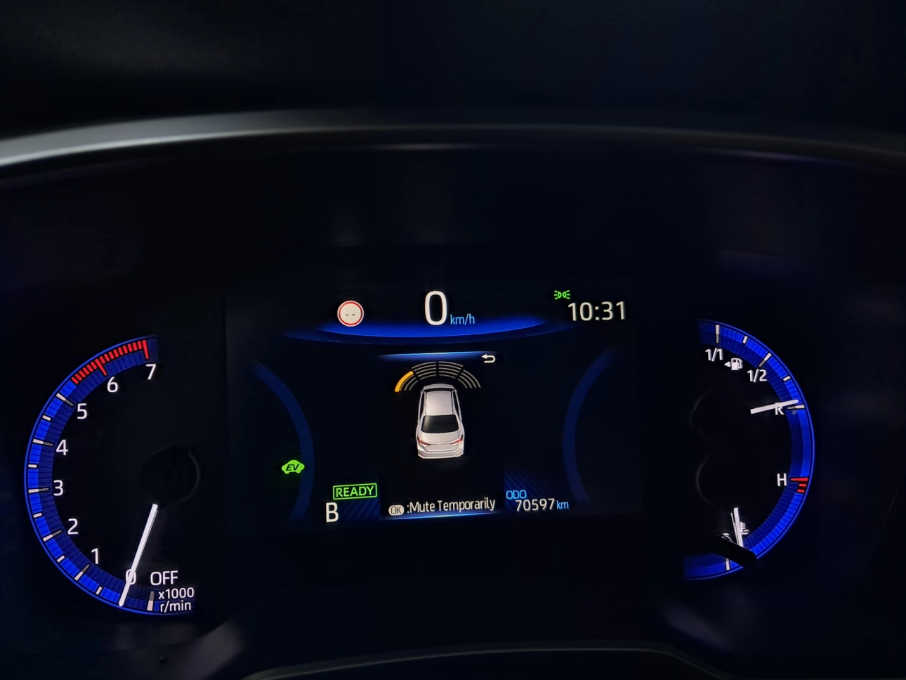 TOYOTA COROLLA DYNAMIC HYBRID HSE E-CVT 98CP 2022