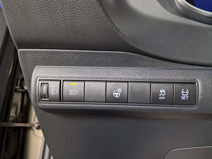 TOYOTA COROLLA DYNAMIC HYBRID HSE E-CVT 98CP 2022