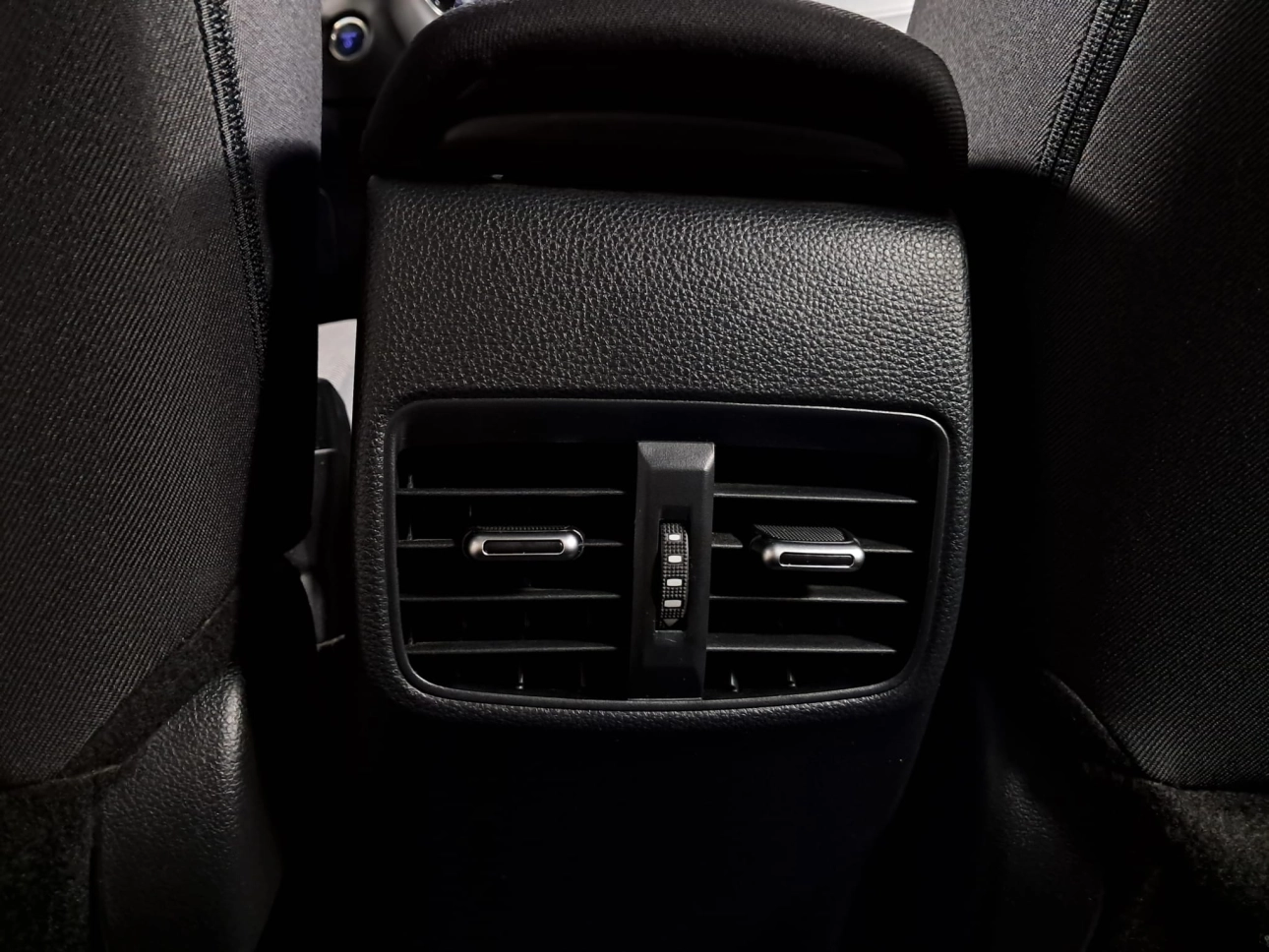 TOYOTA COROLLA DYNAMIC HYBRID HSE E-CVT 98CP 2022