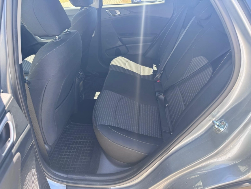 Kia XCEED Hatchback 2023