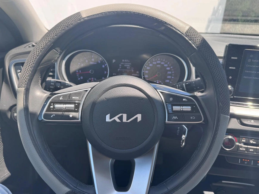Kia XCEED Hatchback 2023