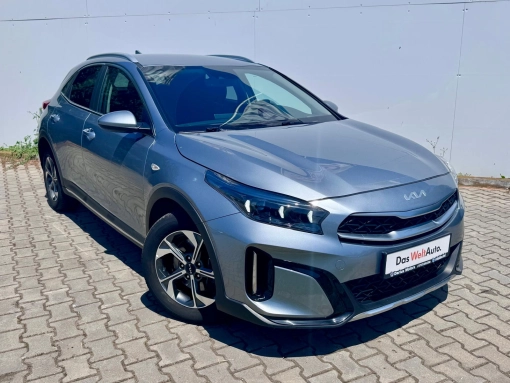 Kia-XCEED-Hatchback-2023--Automata