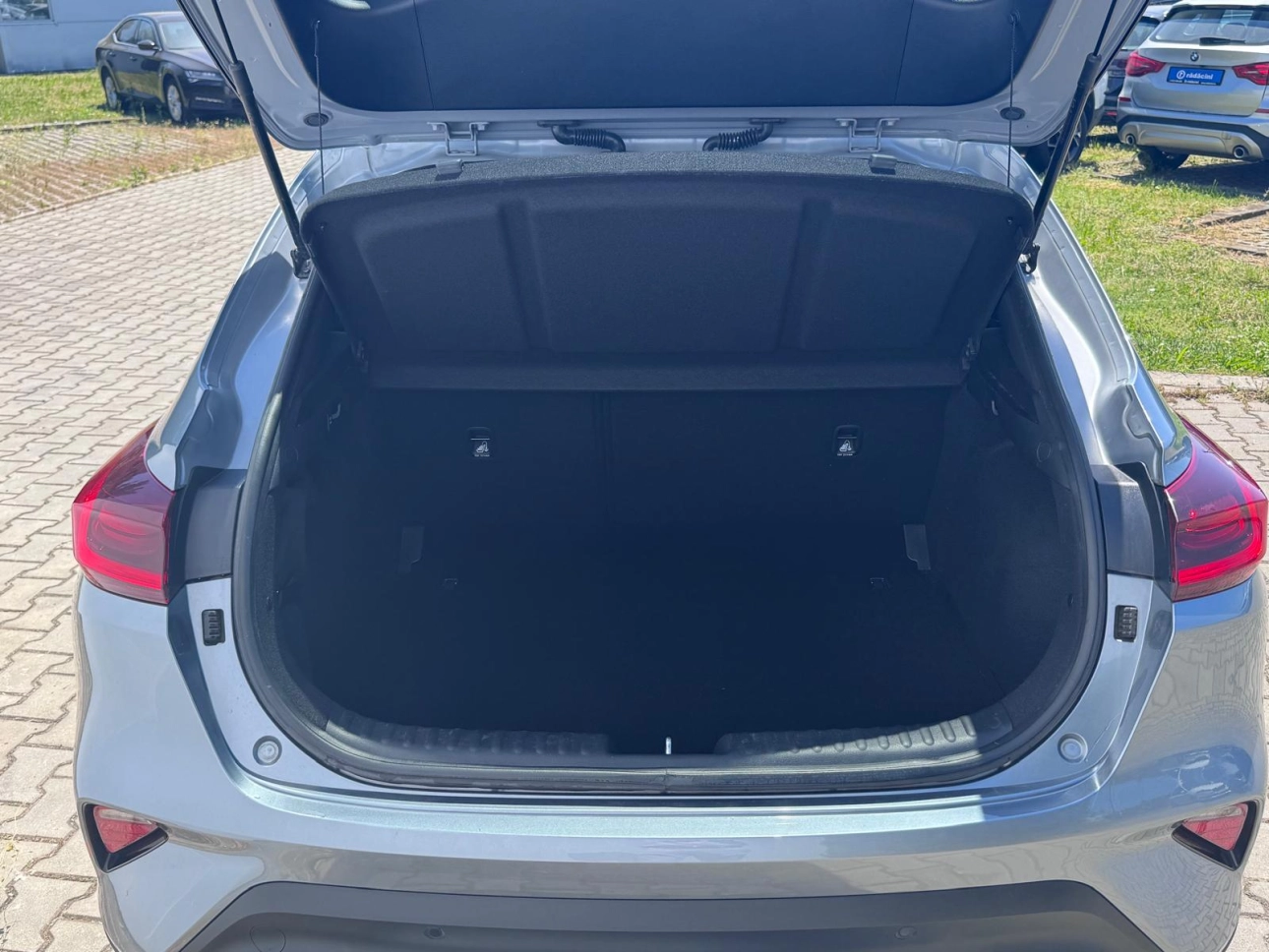 Kia XCEED Hatchback 2023