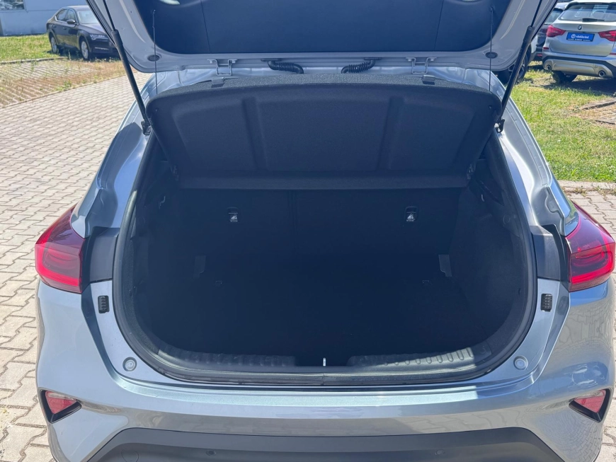 Kia XCEED Hatchback 2023