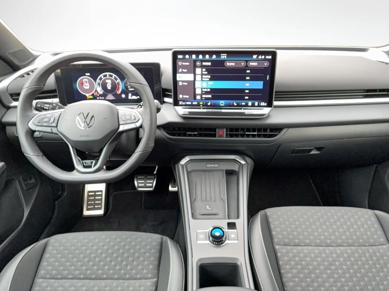Volkswagen T-ROC R-LINE SUV 2025