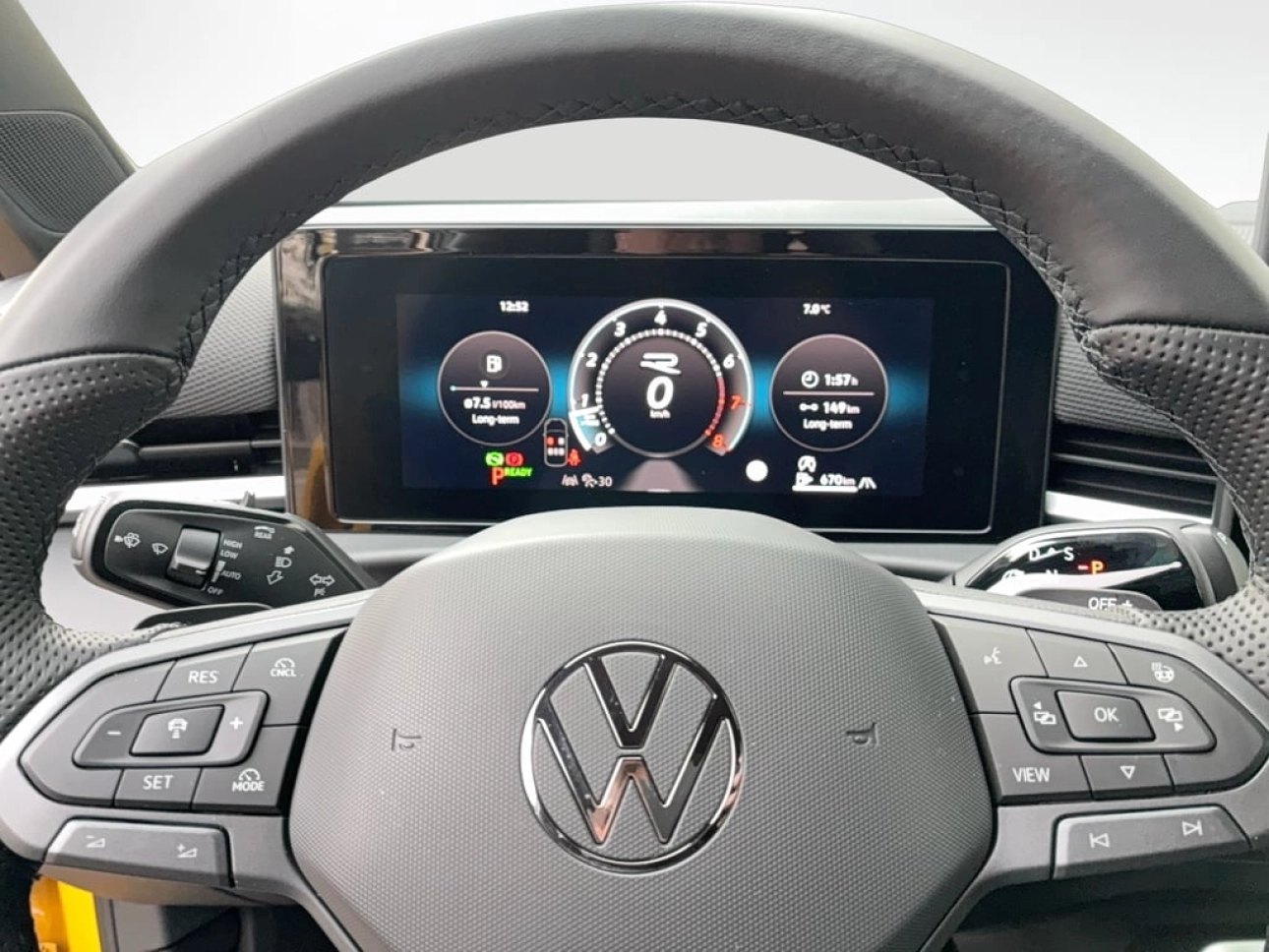 Volkswagen T-ROC R-LINE SUV 2025