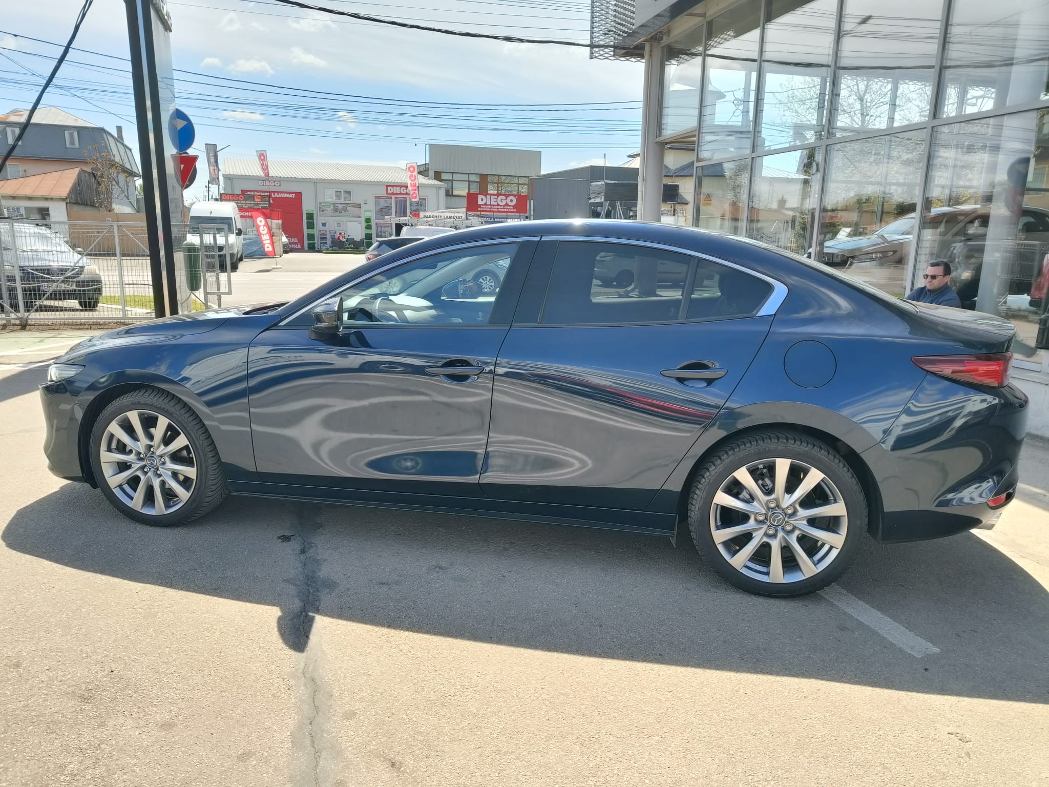 MAZDA 3 2024 — imagine 9