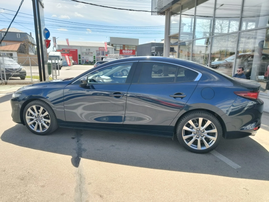 MAZDA 3 2.0L e-SKYACTIV X 186ps 6AT FWD Takumi