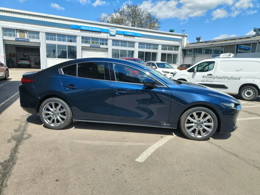 MAZDA 3 2.0L e-SKYACTIV X 186ps 6AT FWD Takumi