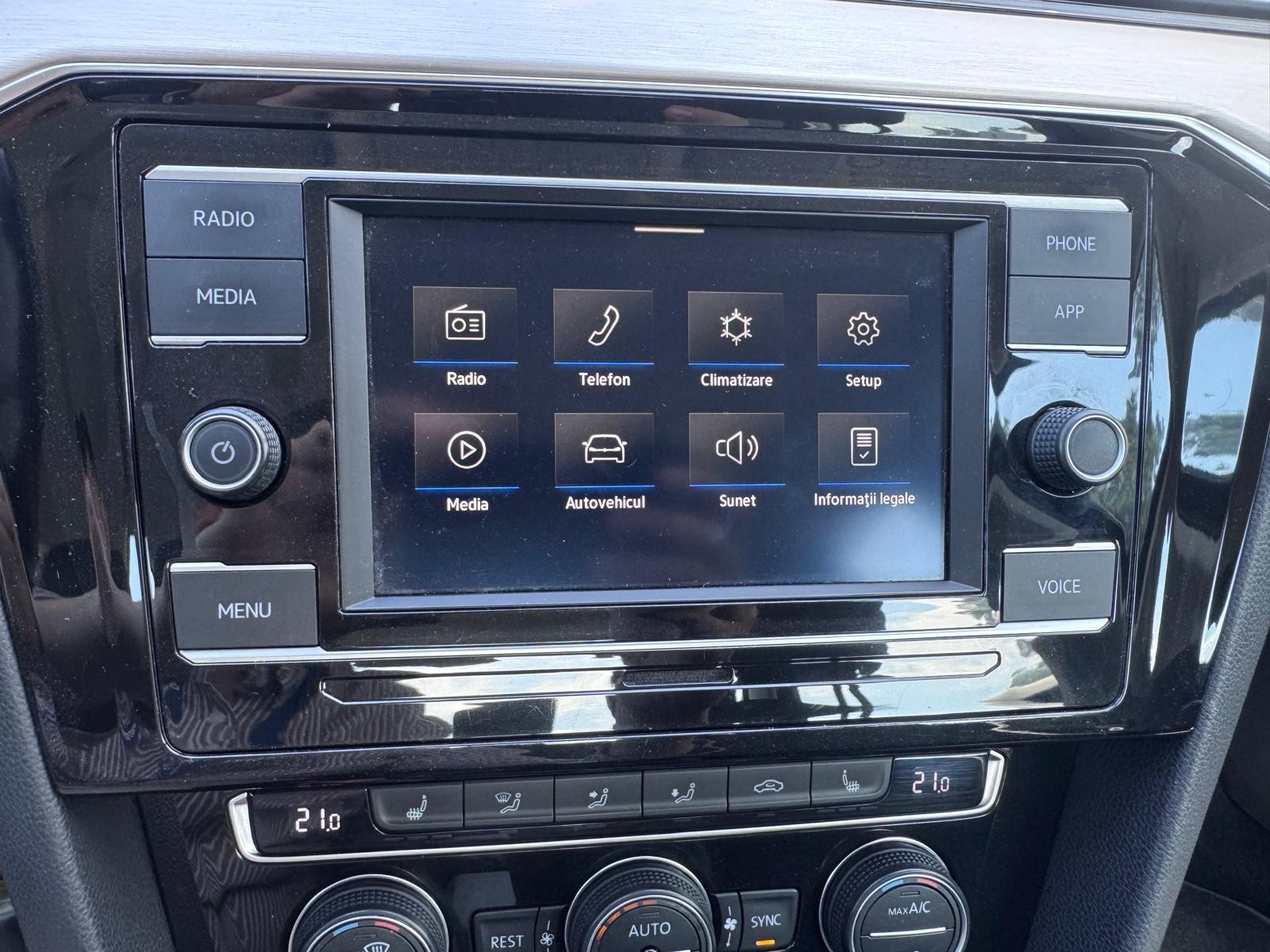 VOLKSWAGEN Passat 2019 — imagine 15