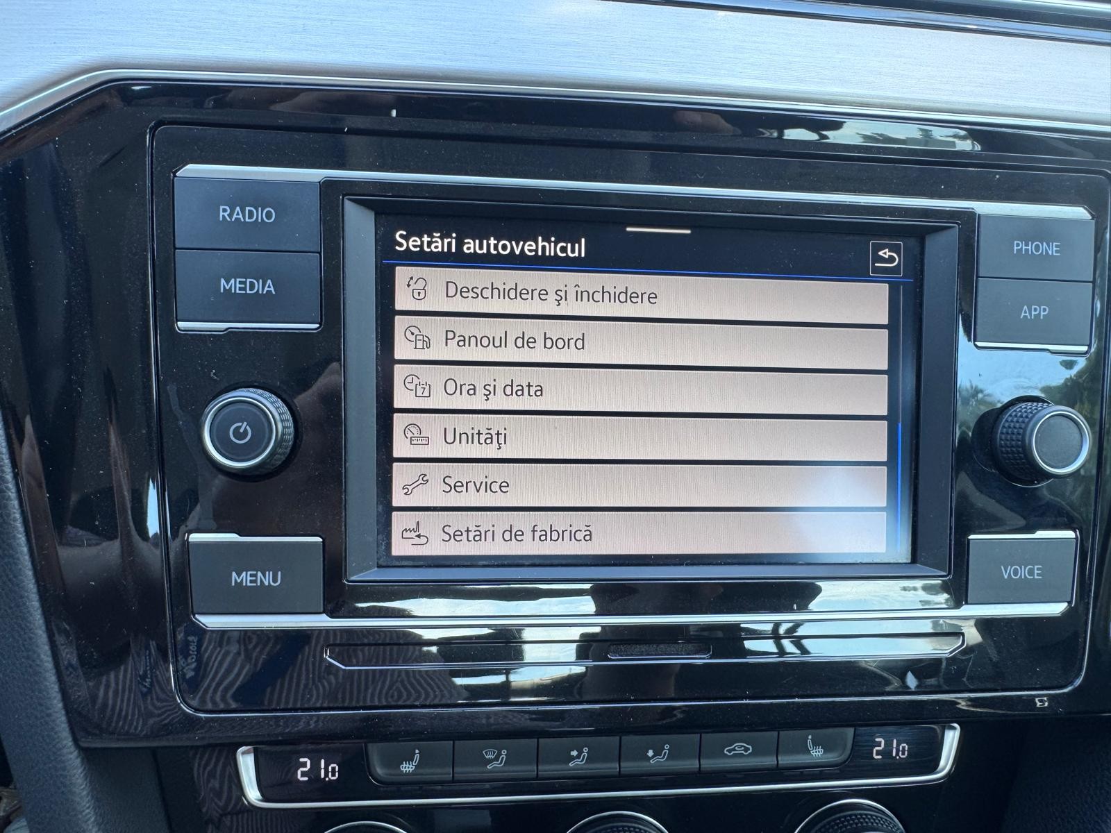VOLKSWAGEN Passat 2019 — imagine 18