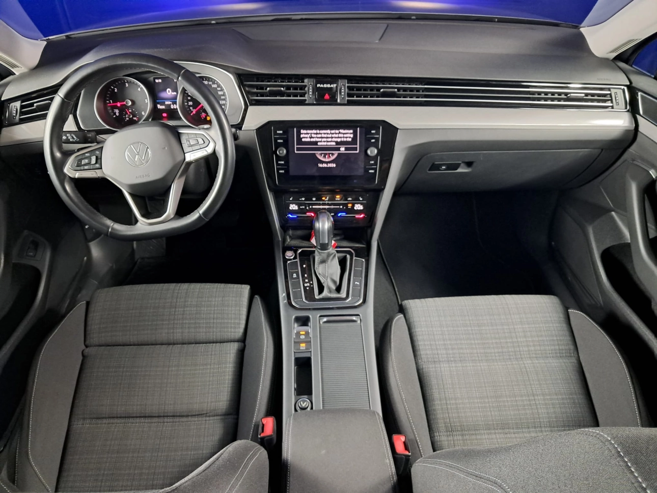 VOLKSWAGEN PASSAT COMFORTLINE DSG 150CP 2022