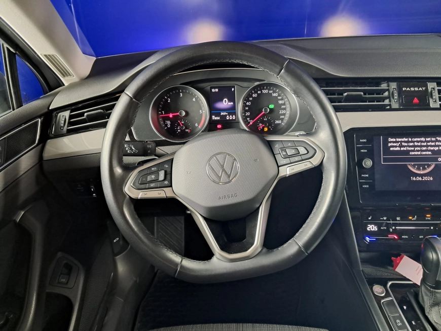 VOLKSWAGEN PASSAT COMFORTLINE DSG 150CP 2022