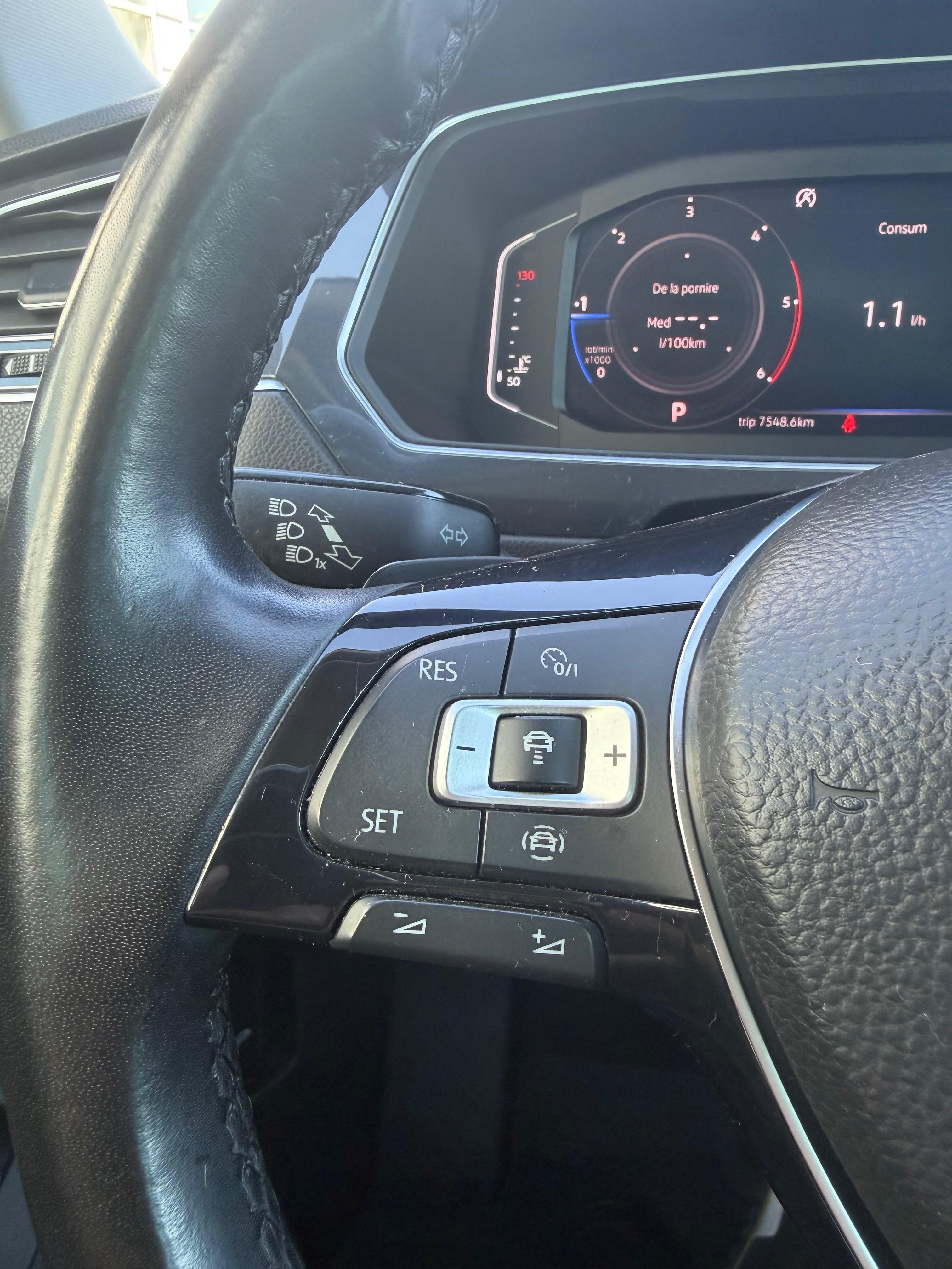 VOLKSWAGEN Tiguan 2019 — imagine 15