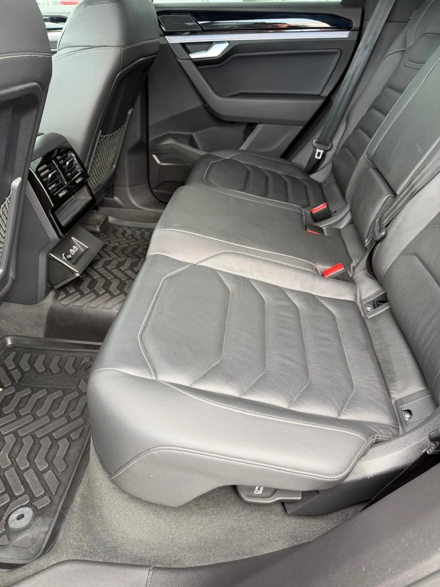 Volkswagen TOUAREG SUV 2020