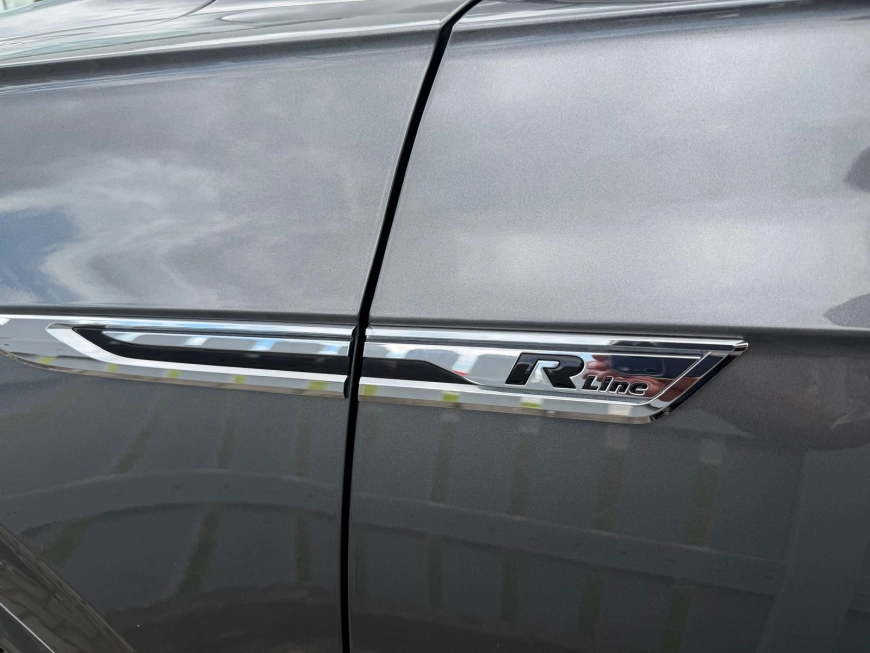 Volkswagen TOUAREG SUV 2020
