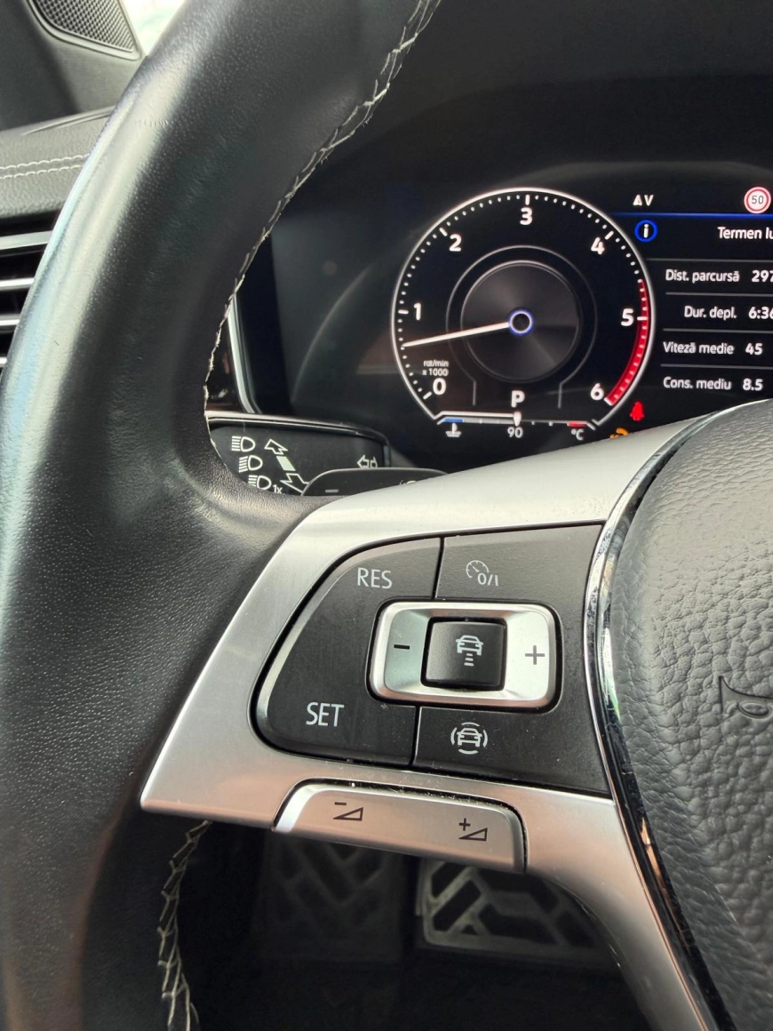Volkswagen TOUAREG SUV 2020