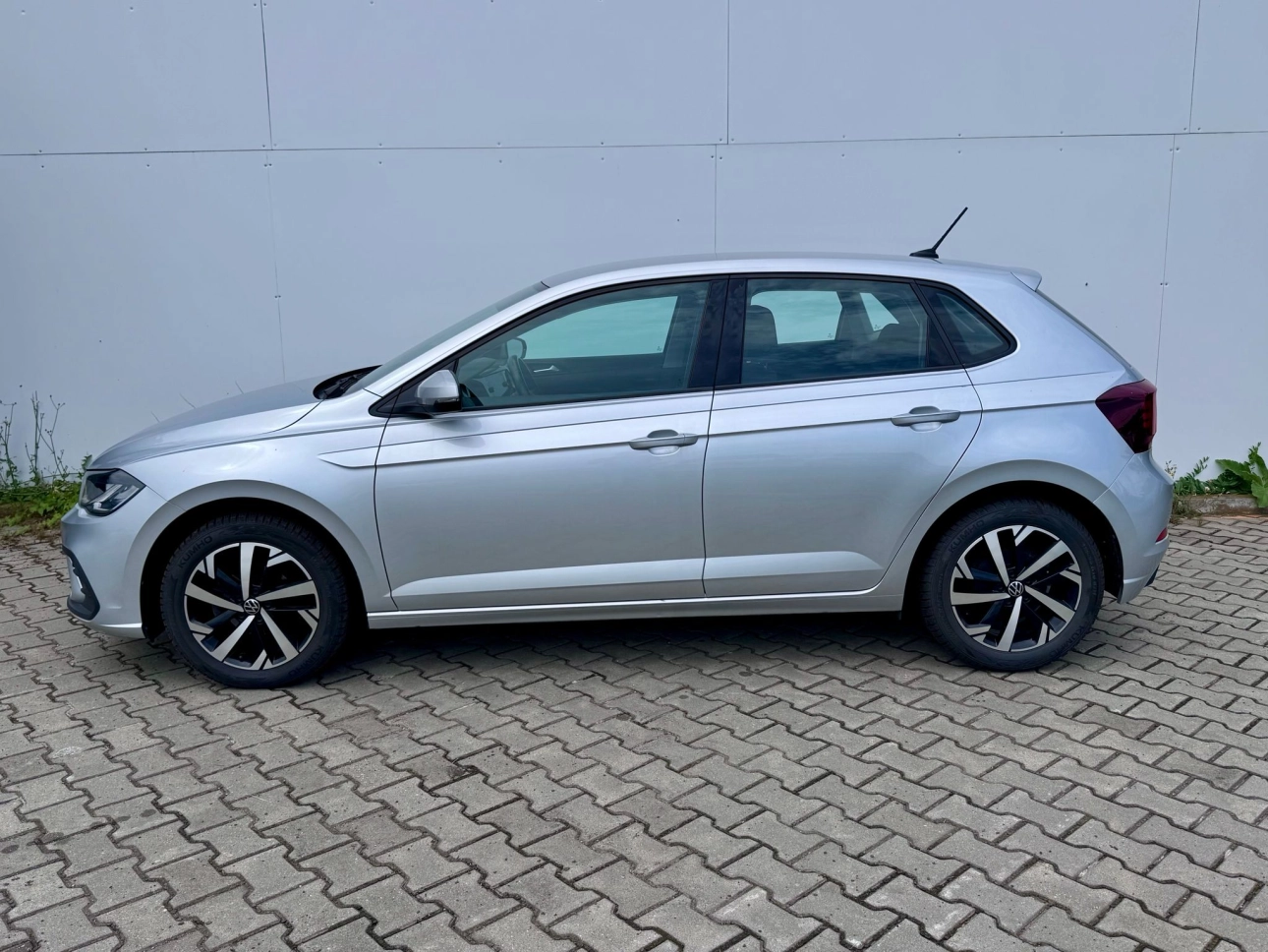 Volkswagen POLO LIFE Hatchback 2023