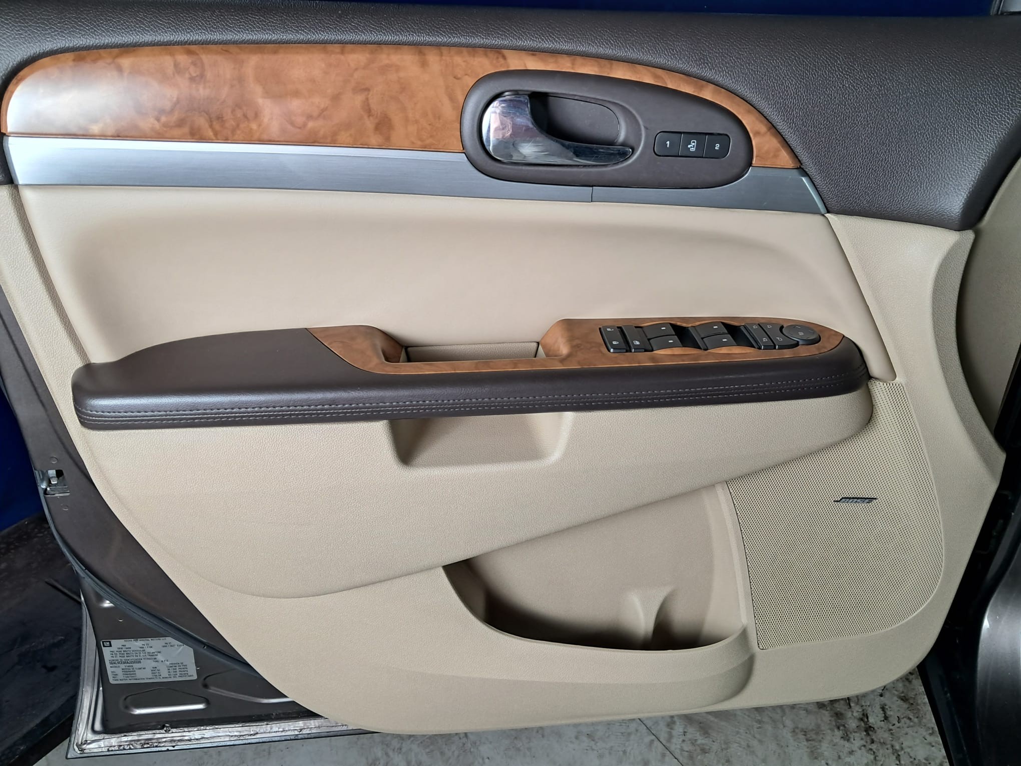 BUICK Enclave 2010 — imagine 10
