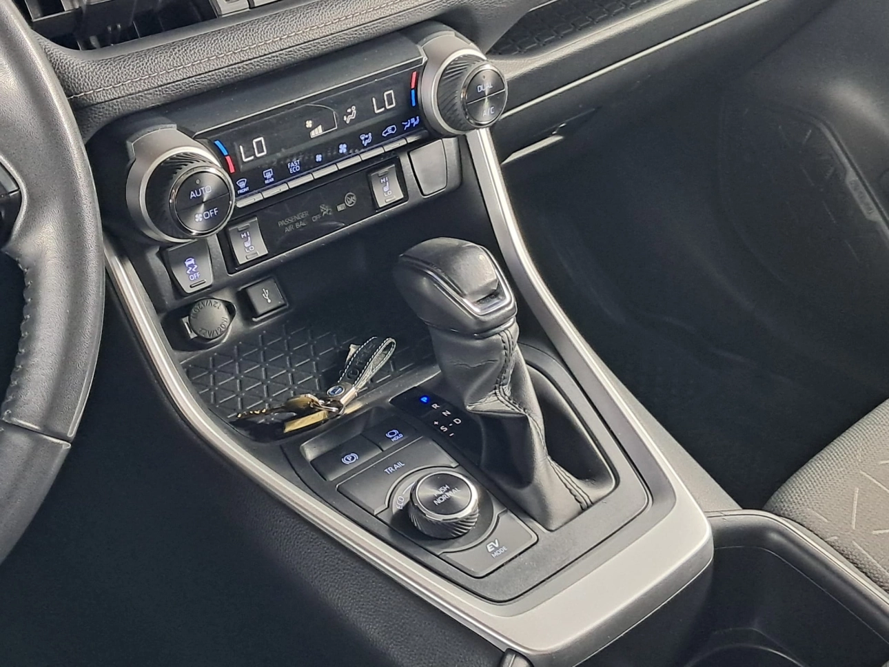 TOYOTA RAV 4 DYNAMIC HYBRID HSD E-CVT