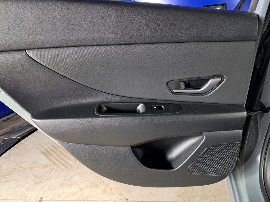 HYUNDAI ELANTRA 1.6i 122 CP 2022