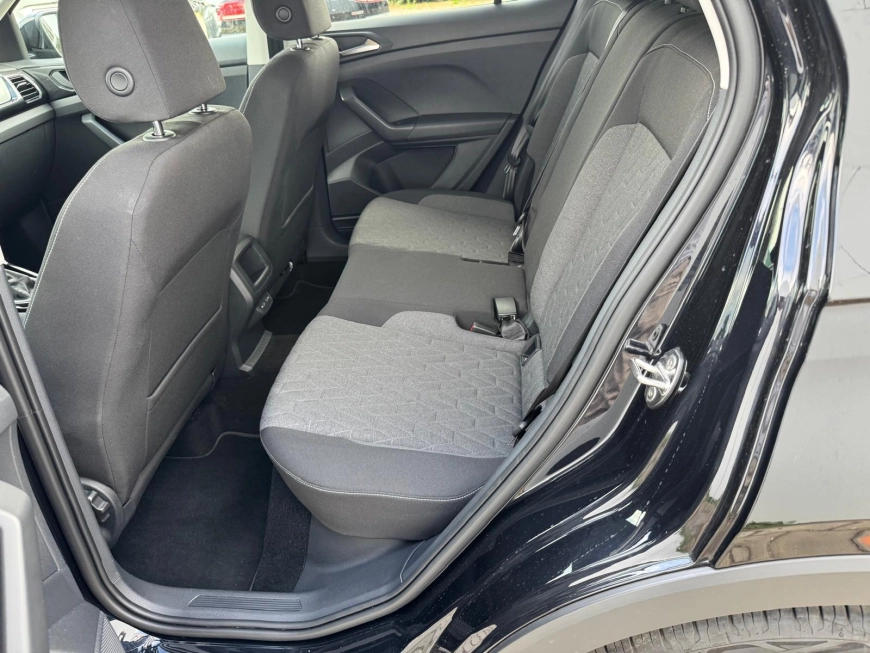 Volkswagen T-CROSS Hatchback 2025