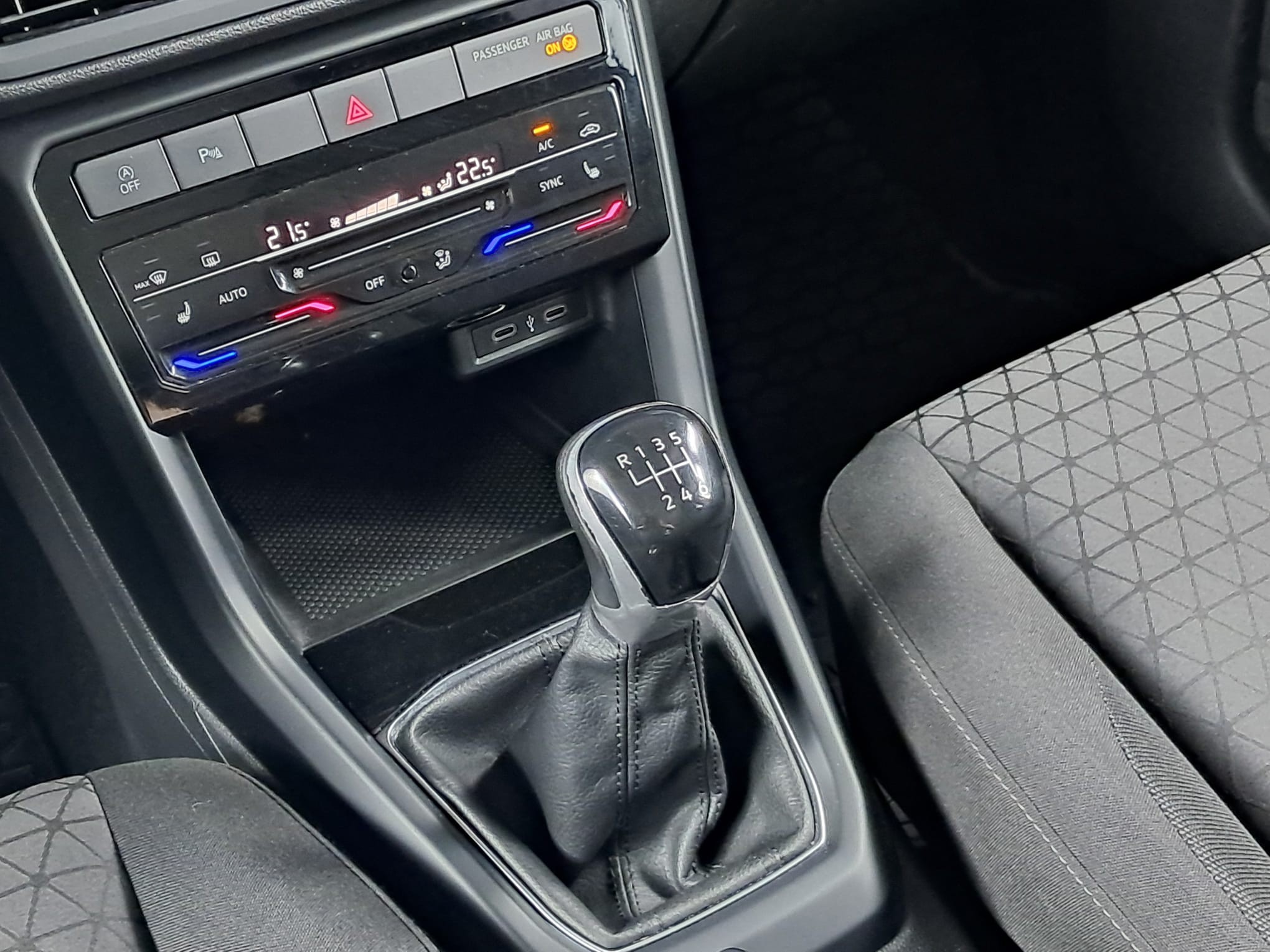 VOLKSWAGEN T-Cross 2022 — imagine 20