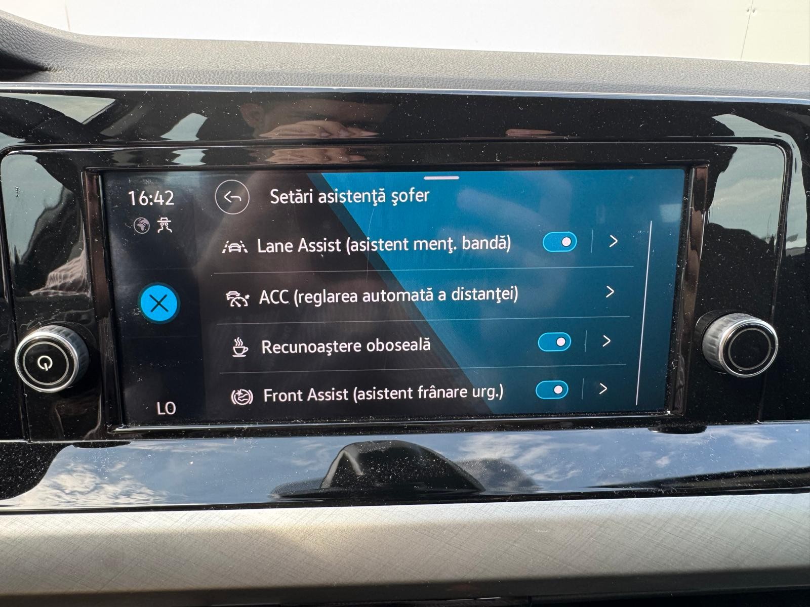 VOLKSWAGEN Golf 2023 — imagine 48