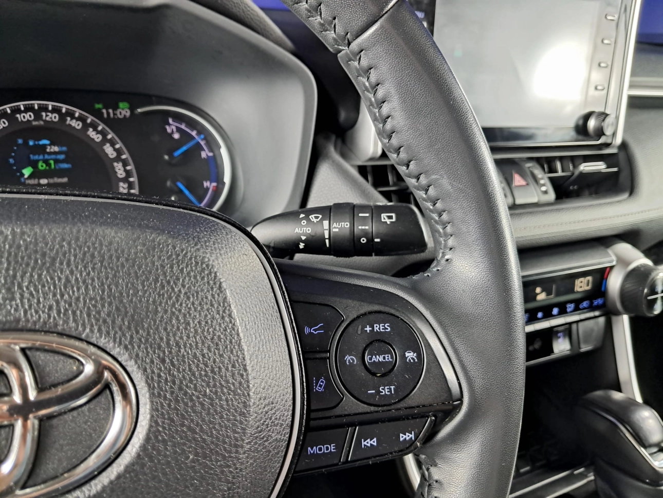 TOYOTA RAV 4 DYNAMIC HSD E-CVT HYBRID 2.5i 178CP 2022