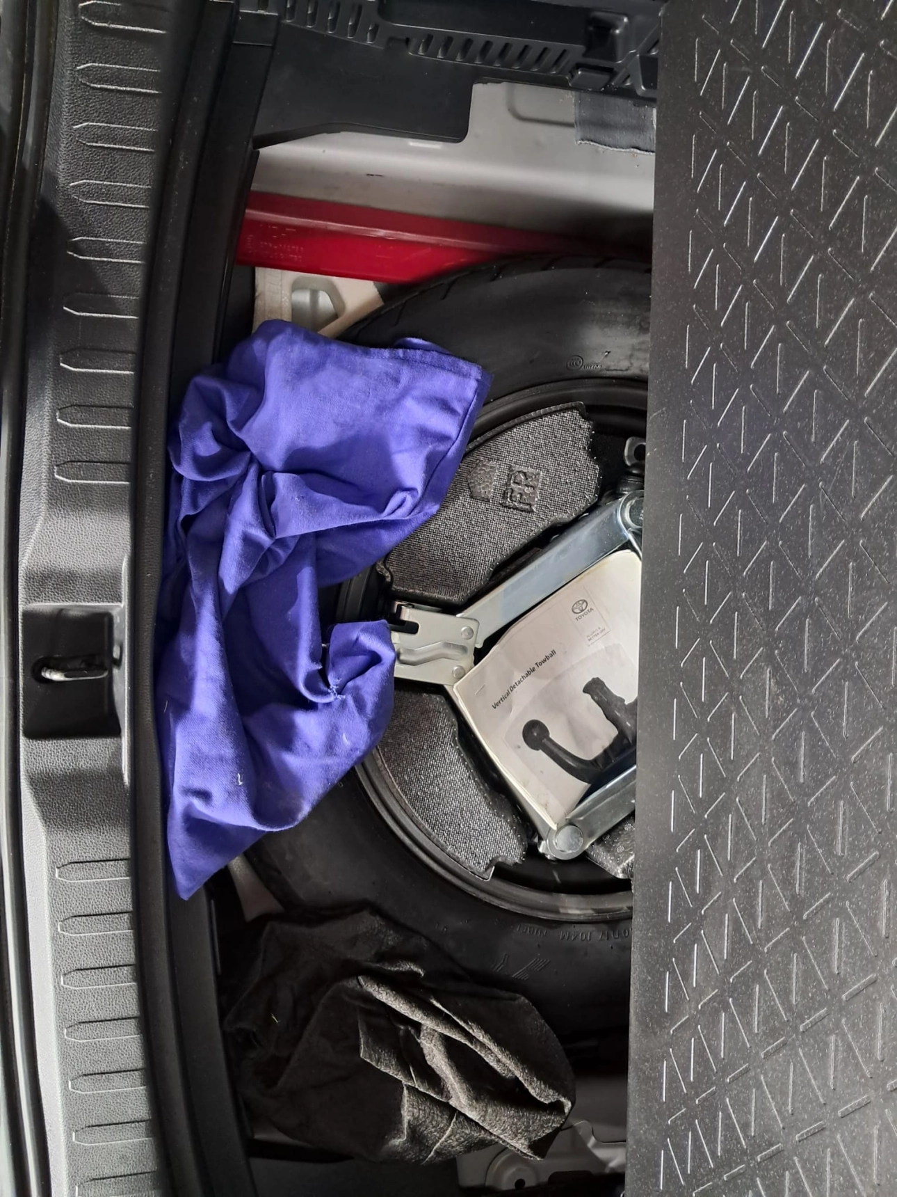 TOYOTA RAV 4 DYNAMIC HSD E-CVT HYBRID 2.5i 178CP 2022