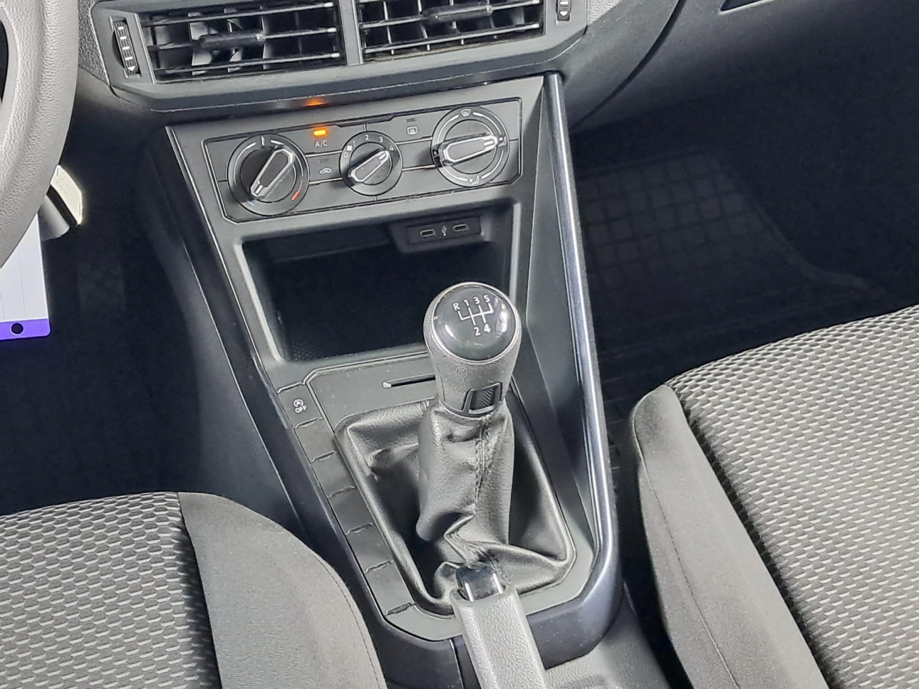 VOLKSWAGEN POLO 1.0i 80CP 2021