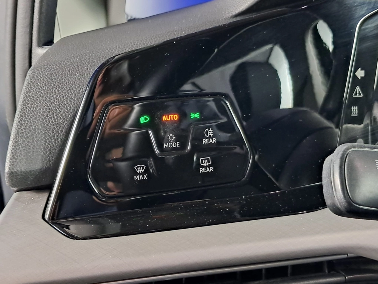 VOLKSWAGEN GOLF VIII LIFE 2.0TDI 115CP 2022