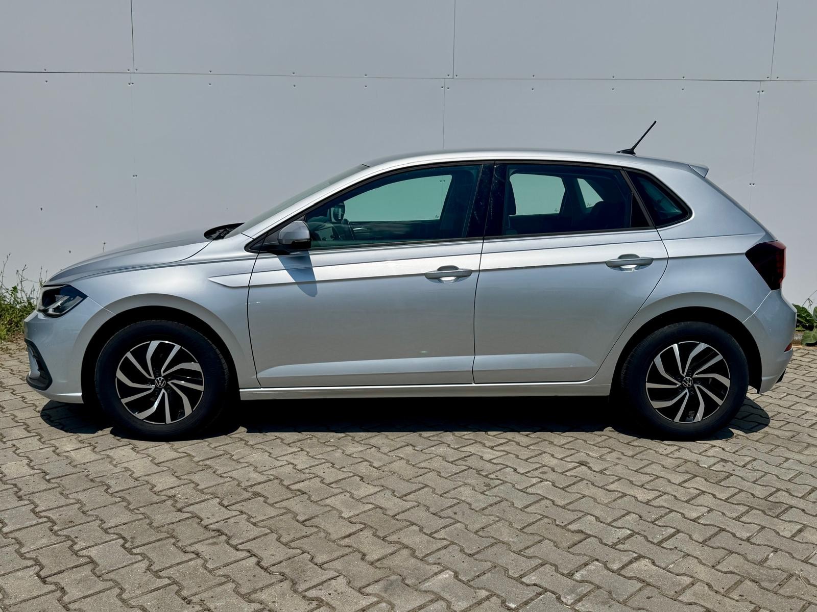 VOLKSWAGEN Polo 2023 — imagine 3
