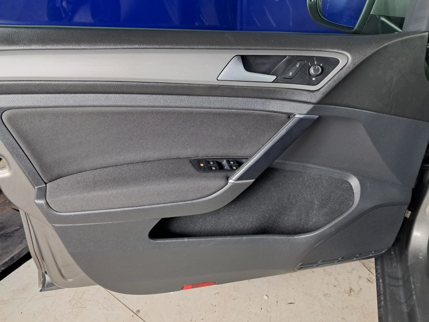 VOLKSWAGEN GOLF VII Comfortline 1.6TDI DSG 110CP 2016
