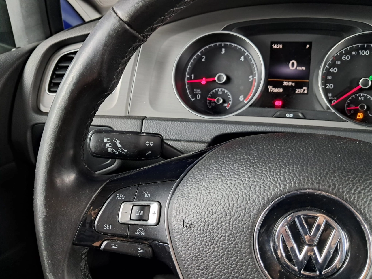 VOLKSWAGEN GOLF VII Comfortline 1.6TDI DSG 110CP 2016