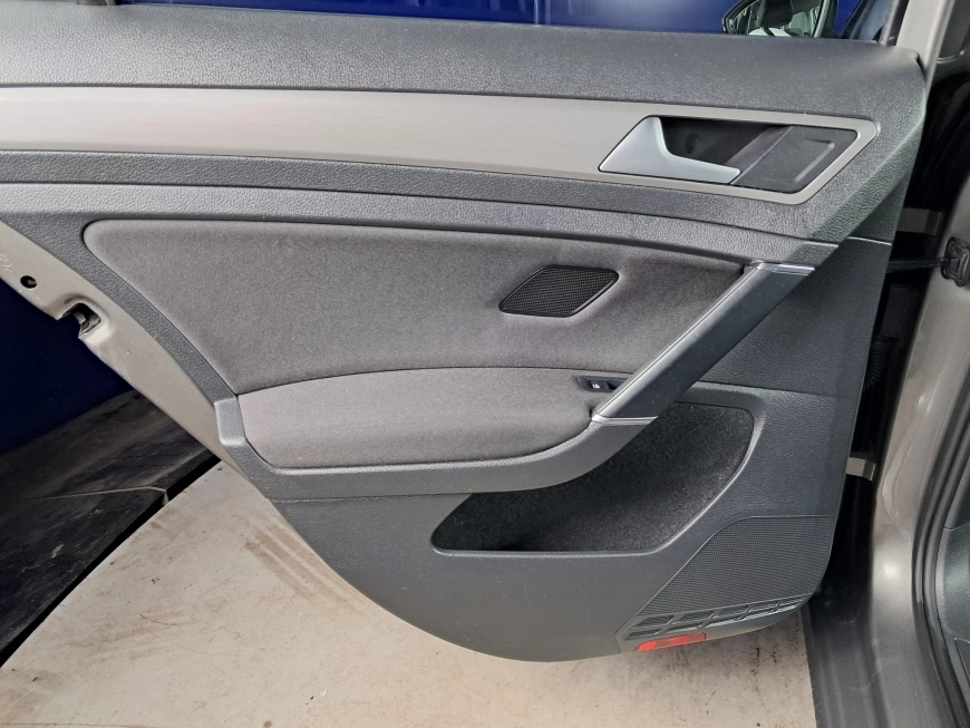 VOLKSWAGEN GOLF VII Comfortline 1.6TDI DSG 110CP 2016