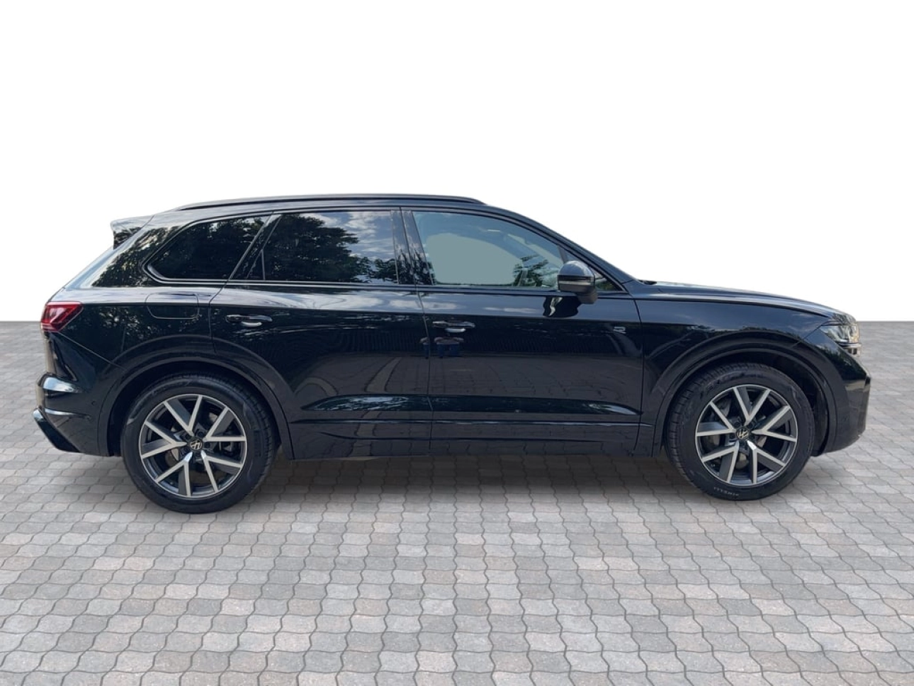 Volkswagen Touareg R-Line SUV 2025