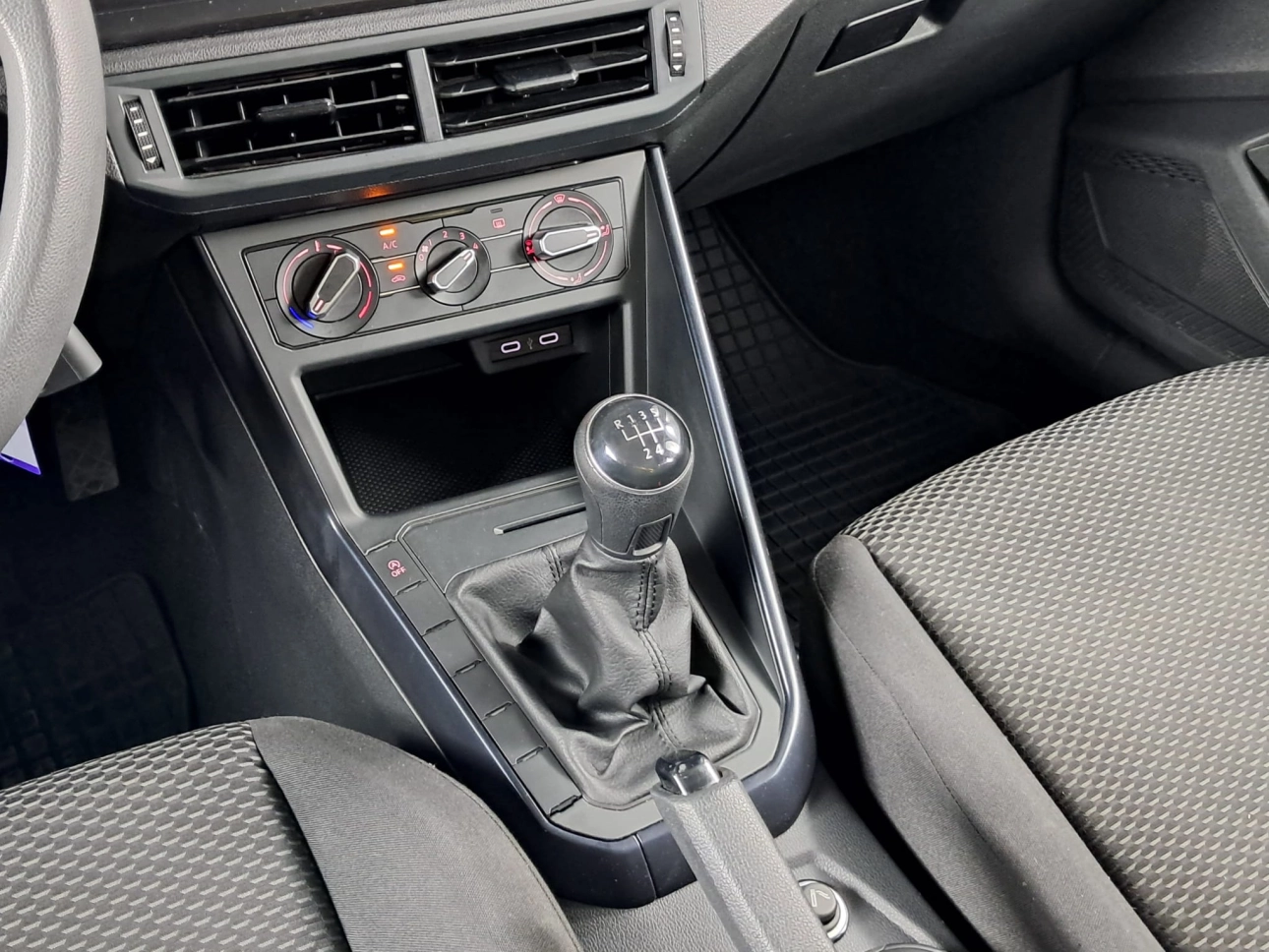 VOLKSWAGEN POLO LIFE 80CP 2021