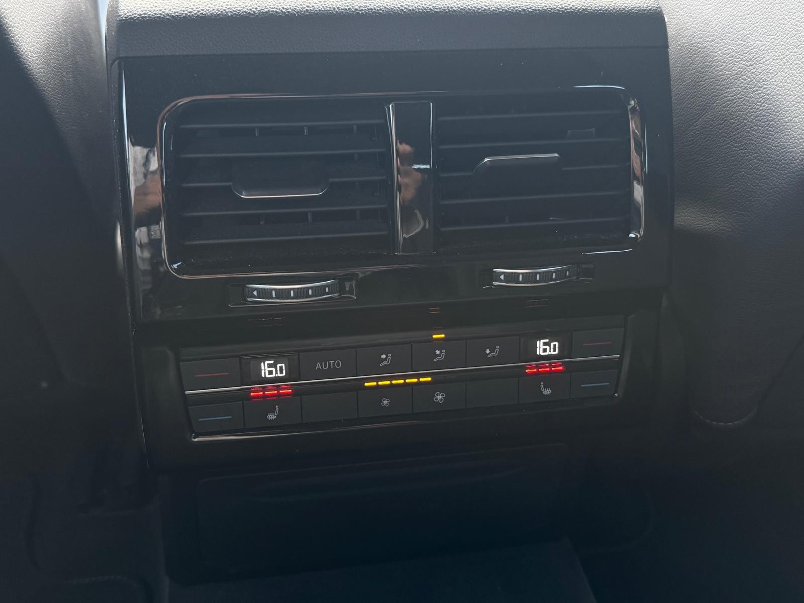 VOLKSWAGEN Touareg 2022 — imagine 12