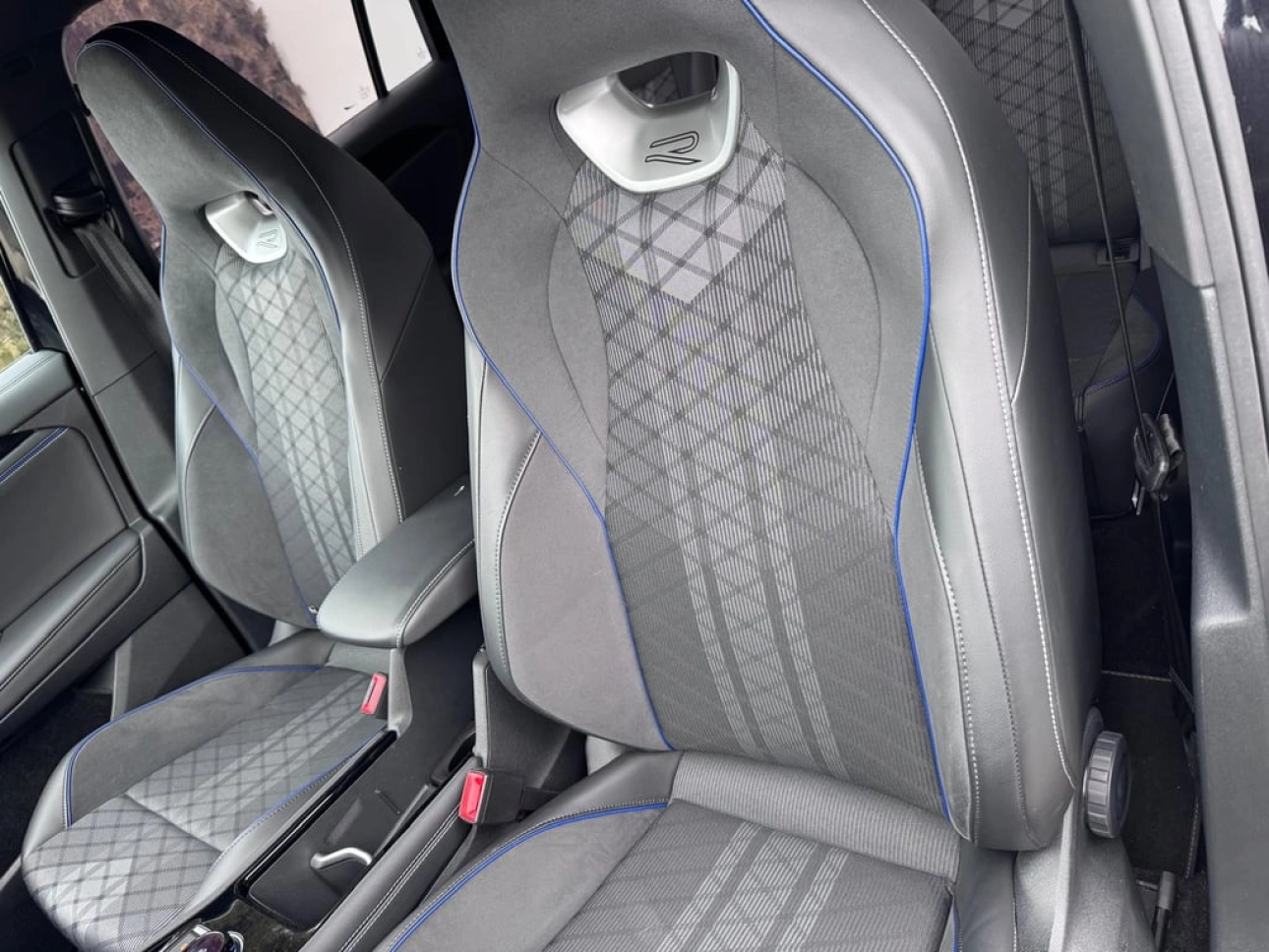 Volkswagen Noul Tiguan R Line SUV 2025